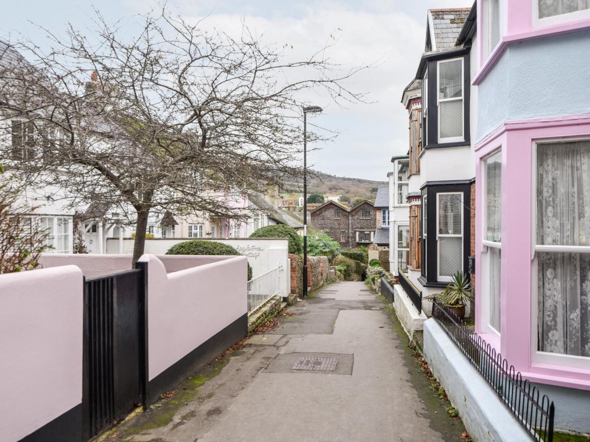 Lyme Regis Cottage ภายนอก รูปภาพ